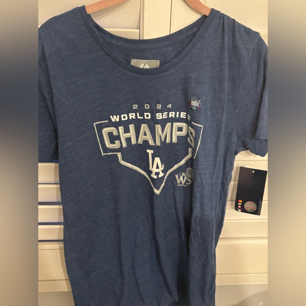 Majestic Navy Graphic Tee